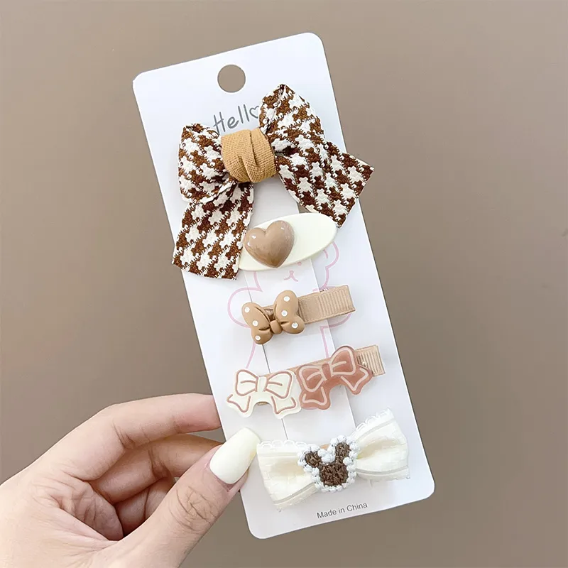 Cute Handmade Hair Clips for Stylish Looks - Gifts4YouAll