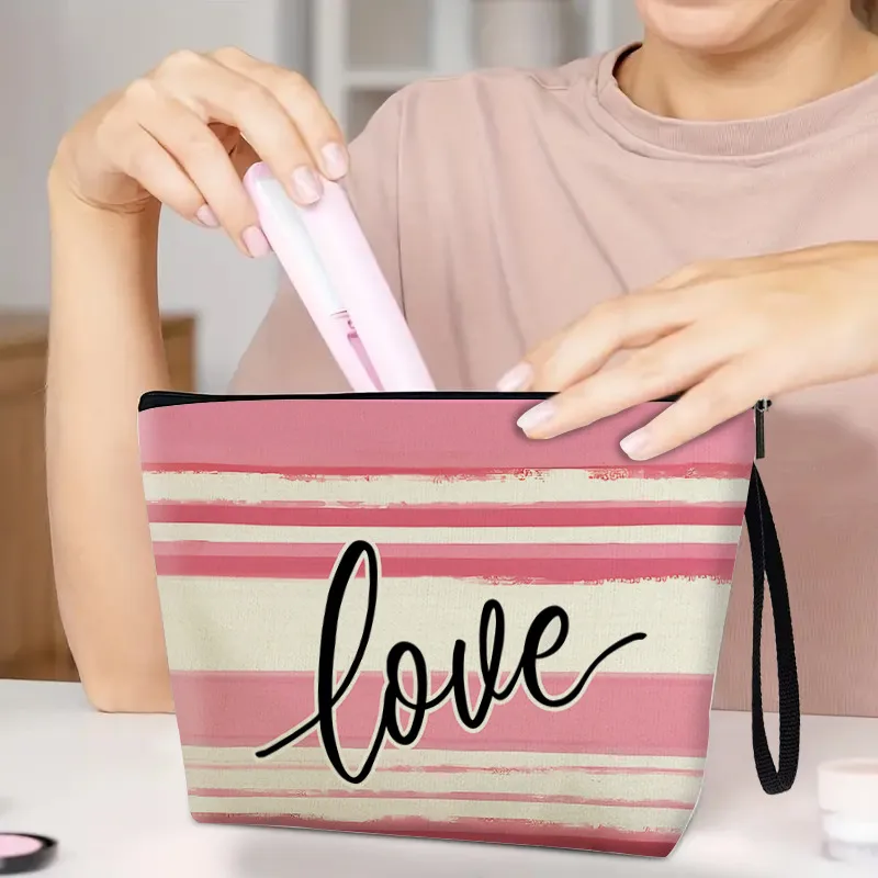 Classic Makeup Bag in Large Size - Timeless Style for Your Beauty Essentials - Gifts4YouAll
