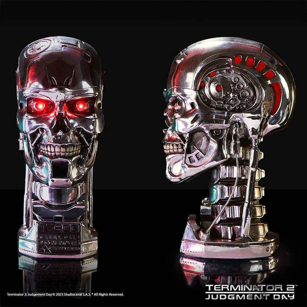 T-800 Terminator Light Up Figurine 21cm - Official Collectible - Collectibles