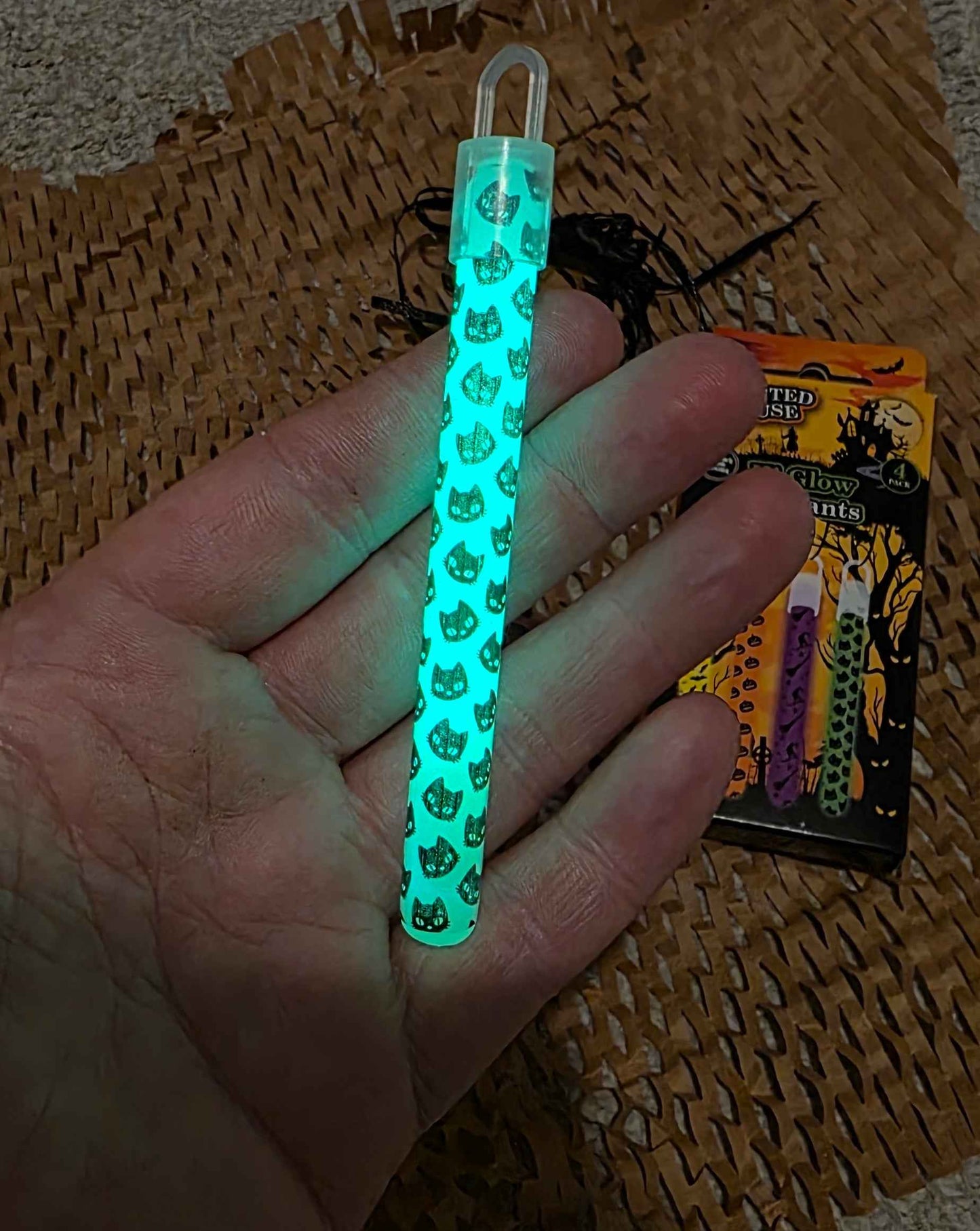 Hi Glow Halloween Pendants 4 Pack - Captivating Halloween Glow Pendants for Spooktacular Celebrations