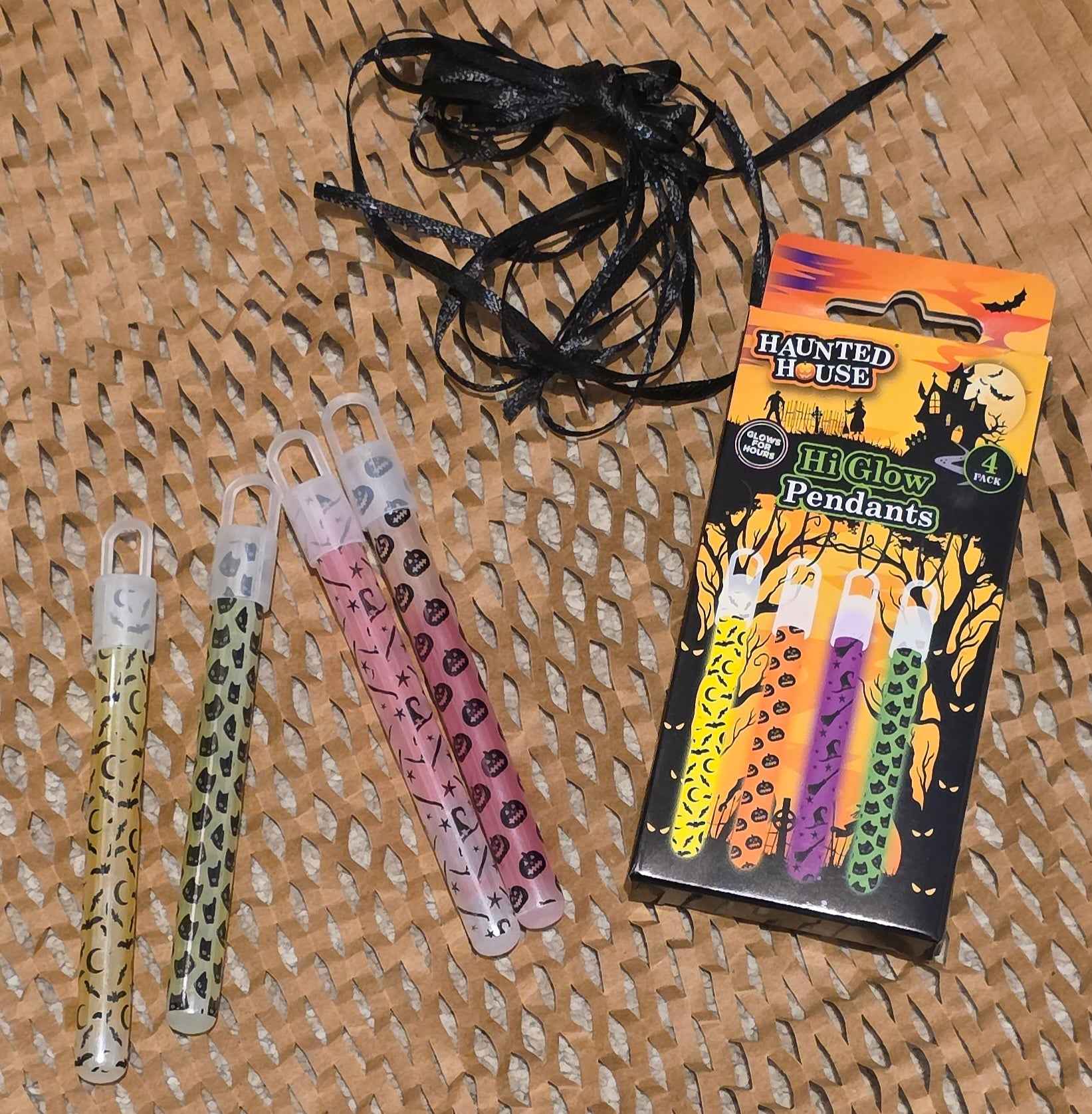 Hi Glow Halloween Pendants 4 Pack - Captivating Halloween Glow Pendants for Spooktacular Celebrations
